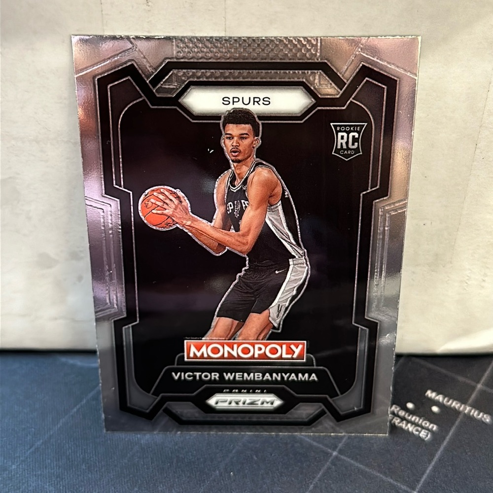 Victor Wembanyama - Monopoly Prizm Card